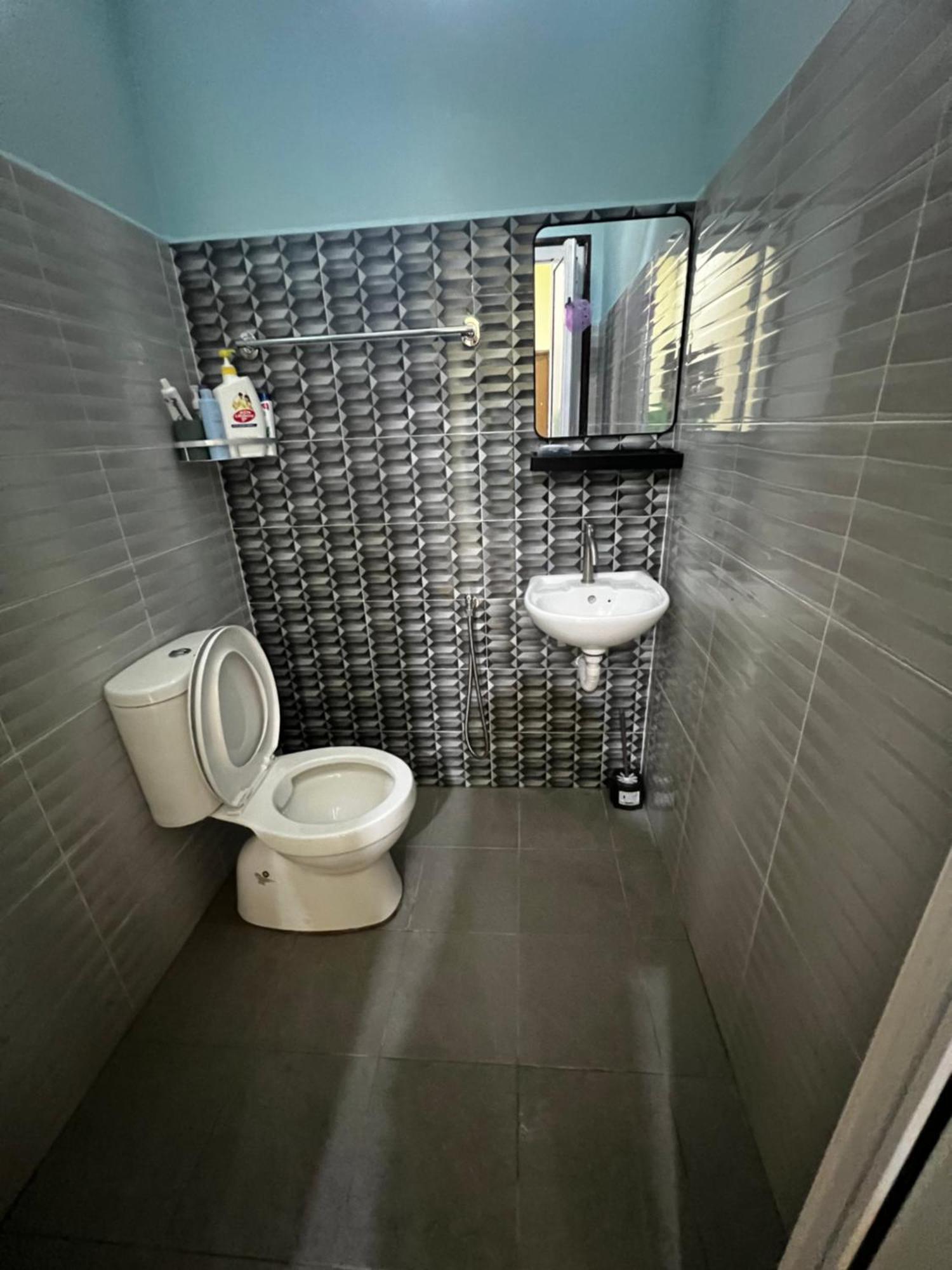 Yatee Homestay Kuala Terengganu Buitenkant foto
